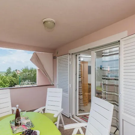 Apartment Fenix.1 *